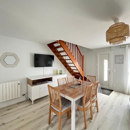 Jolie Maison Bord De Mer 디나르 외부 사진